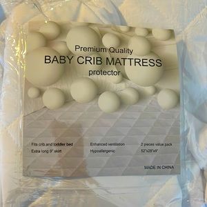Toddler bed/crib mattress protector